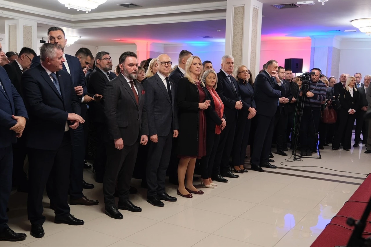 Krišto i Čović na božićnom prijemu kod Željke Cvijanović