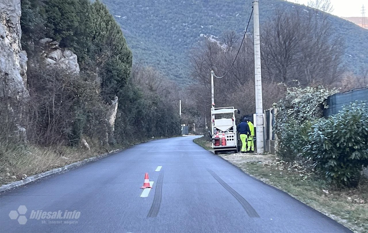 S tri mjeseca zakašnjenja napokon zadnji radovi na cesti Raštani - Vojno