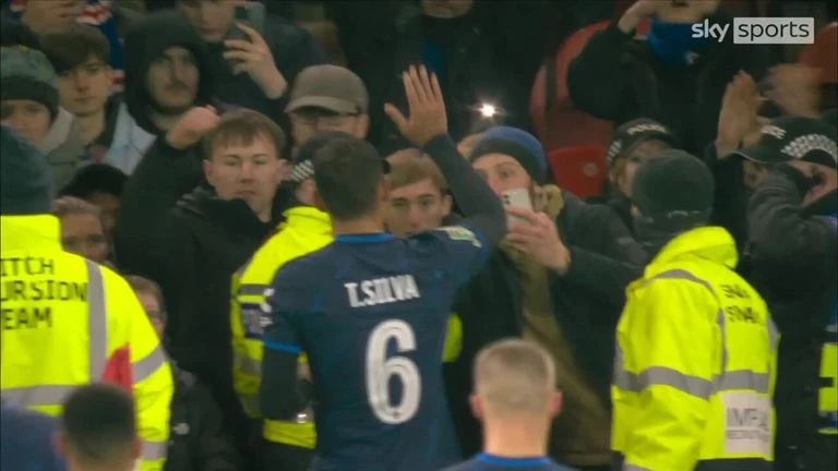 VIDEO I Nakon poraza Thiago Silva u verbalnom duelu sa navijačima Chelseaja