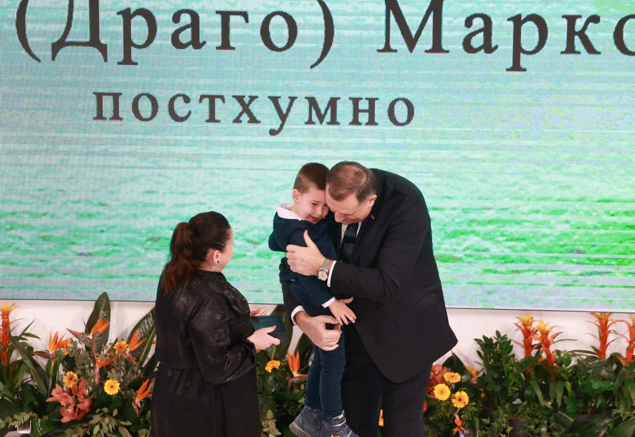 VIDEO | Gesta Milorada Dodika ganula okupljene