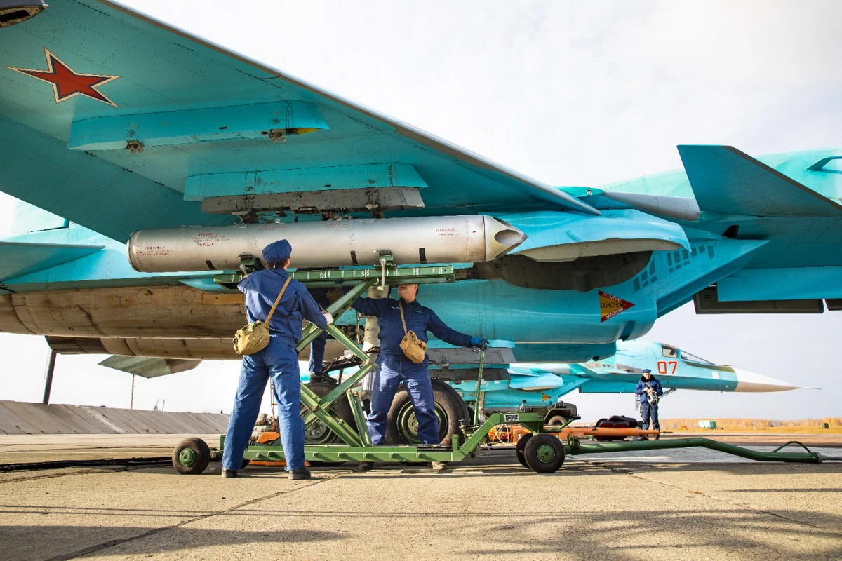 Rusija objavila snimke napada borbenih aviona Su-34 na utvrđene položaje ukrajinske vojske