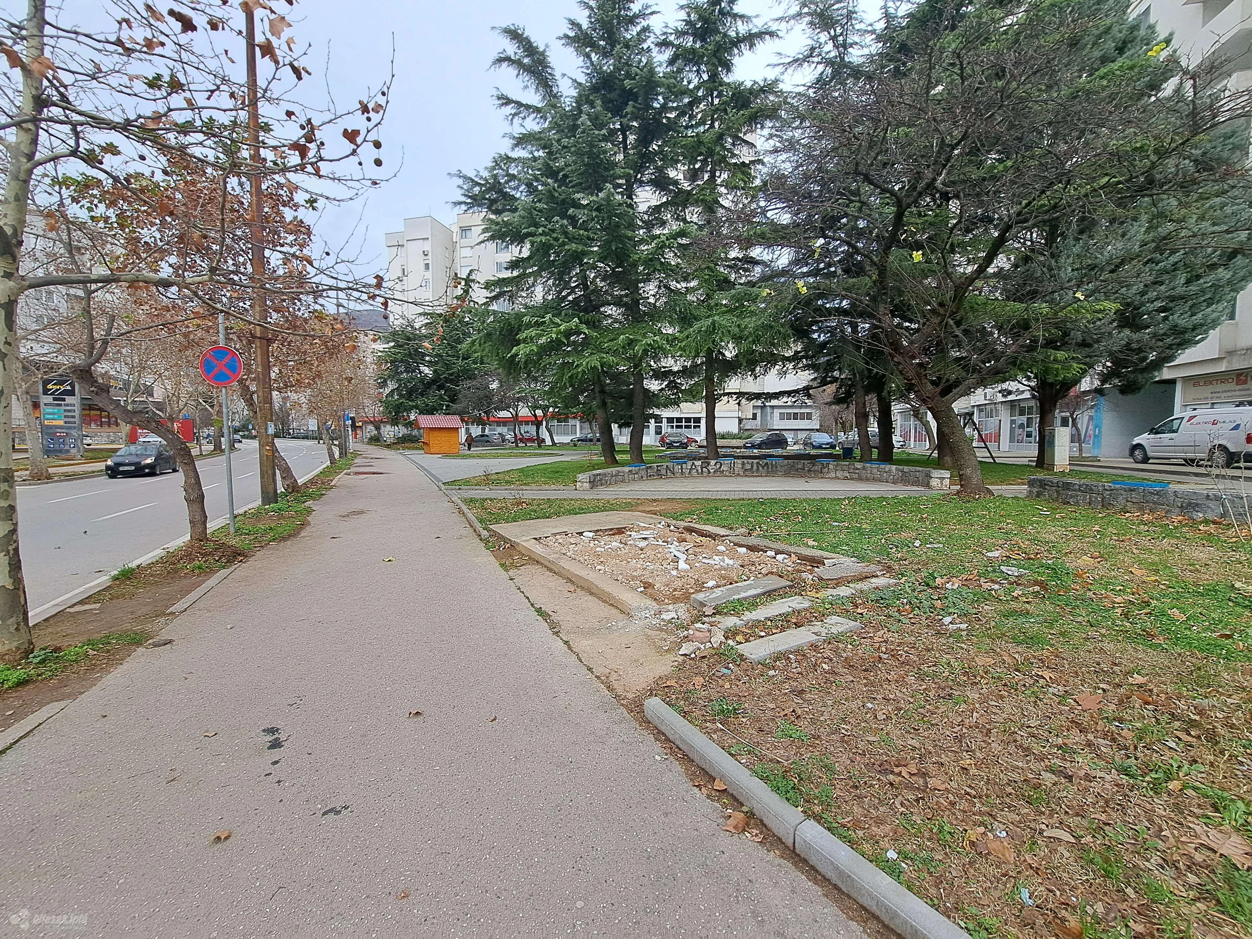 Mostar: Uklonjen kiosk u Centru 2
