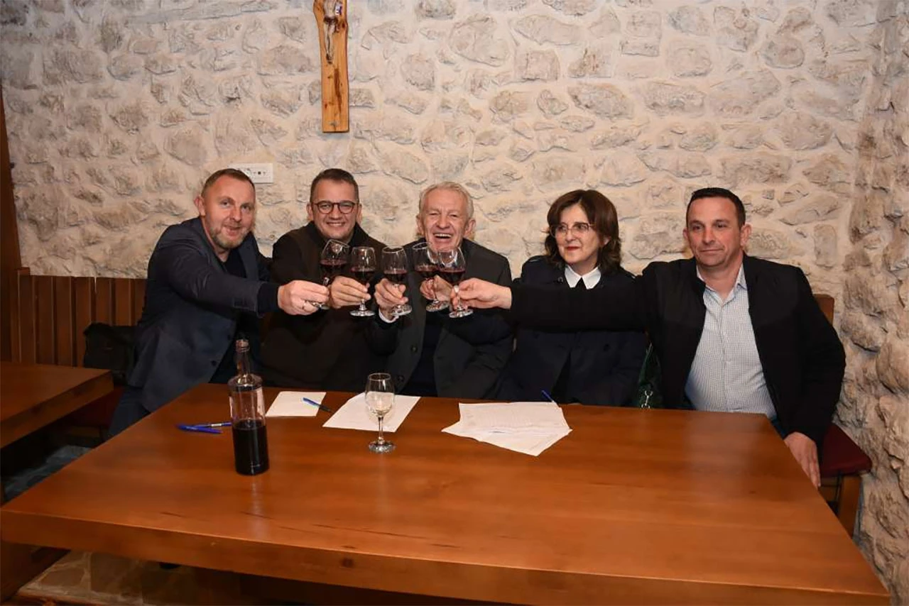 Crno bolje od bijelog: Loša godina za broćanske vinare 