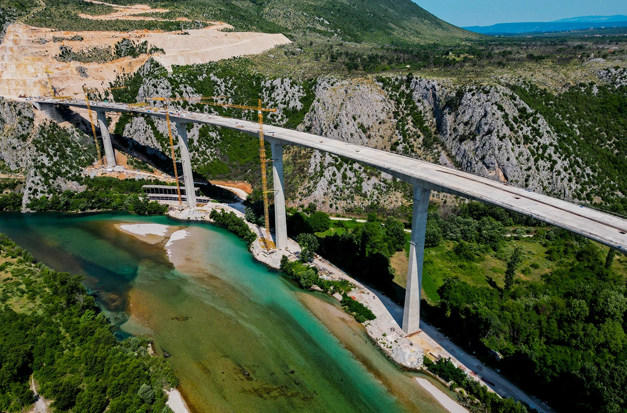 VIDEO | Otkrijte nevjerojatan pogled iz prvog lica na most u Počitelju