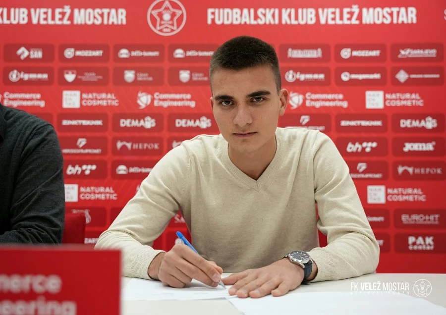 Službeno: Kapetan Dinamovih juniora potpisao za Velež