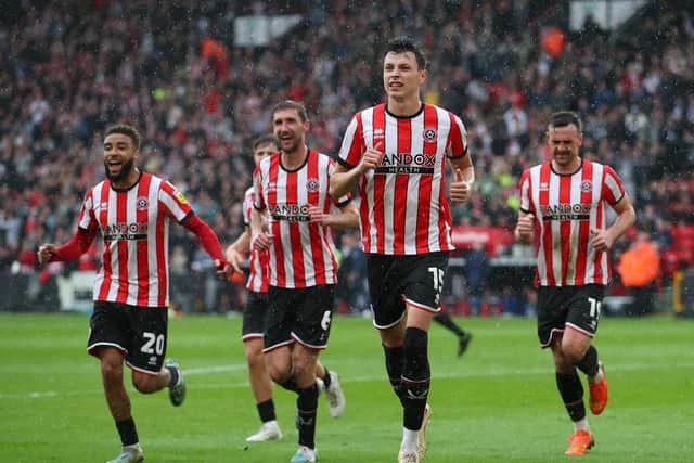 Božićno čudo Nottinghama, dva autogola igrača Sheffield Uniteda