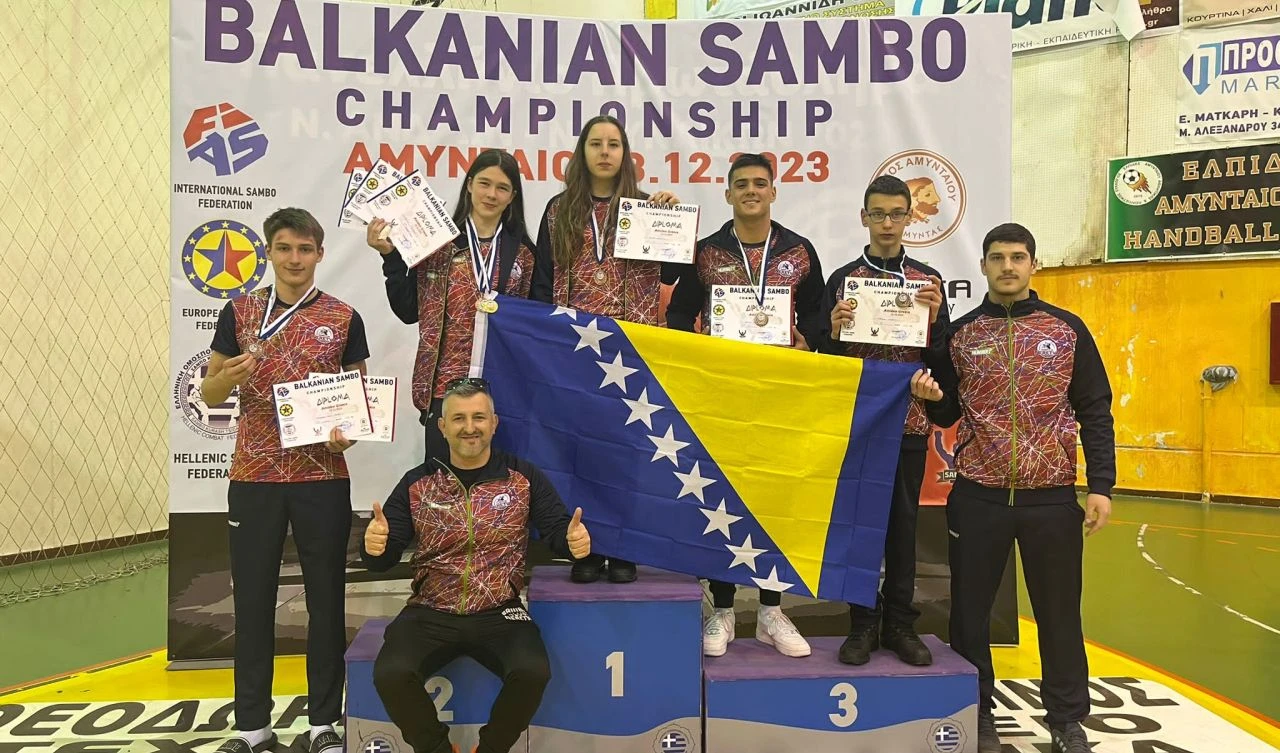 Osam medalja za članove Sambo kluba Neretva 