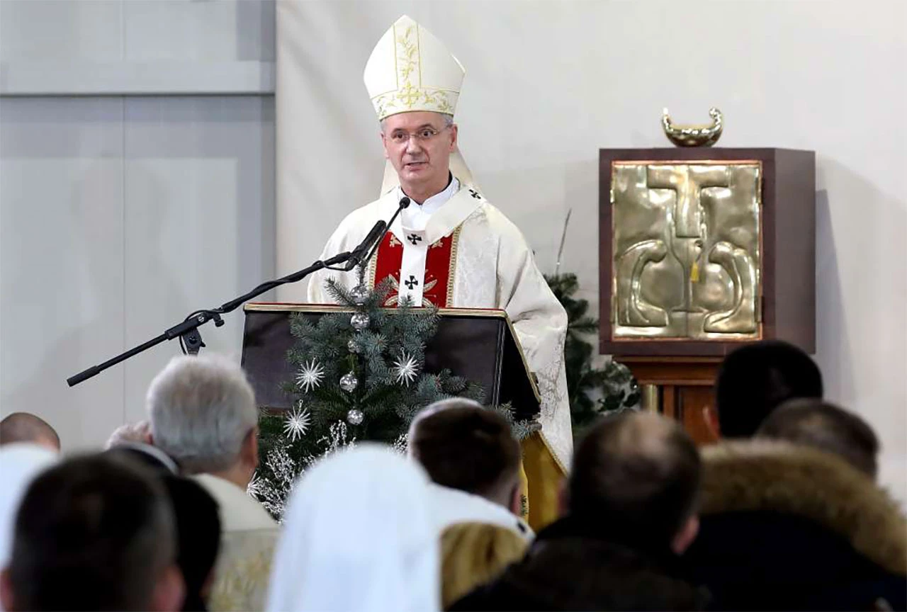 Kutleša na polnoćki pozvao na jednostavnost i čistoću srca