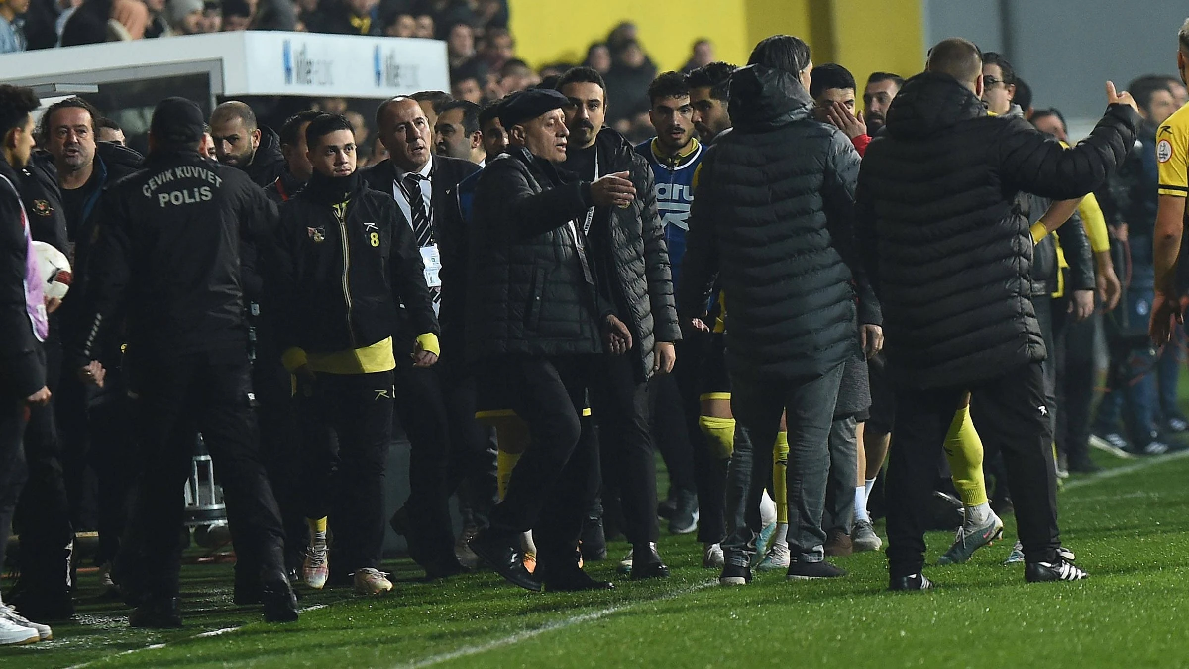 Predsjednik Istanbulspora povukao ekipu s terena