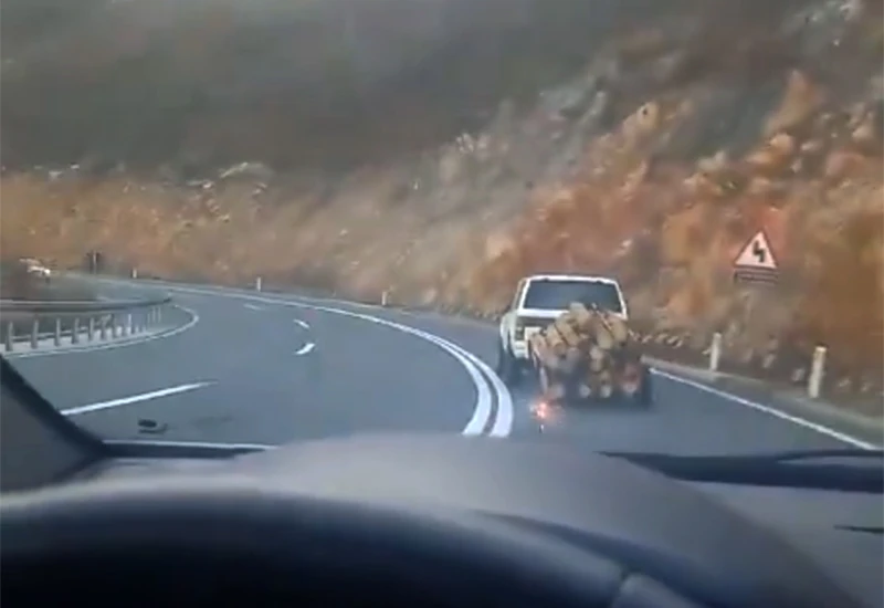 VIDEO | Samo u Hercegovini: Vozili kilometrima bez da su shvatili da nemaju točka
