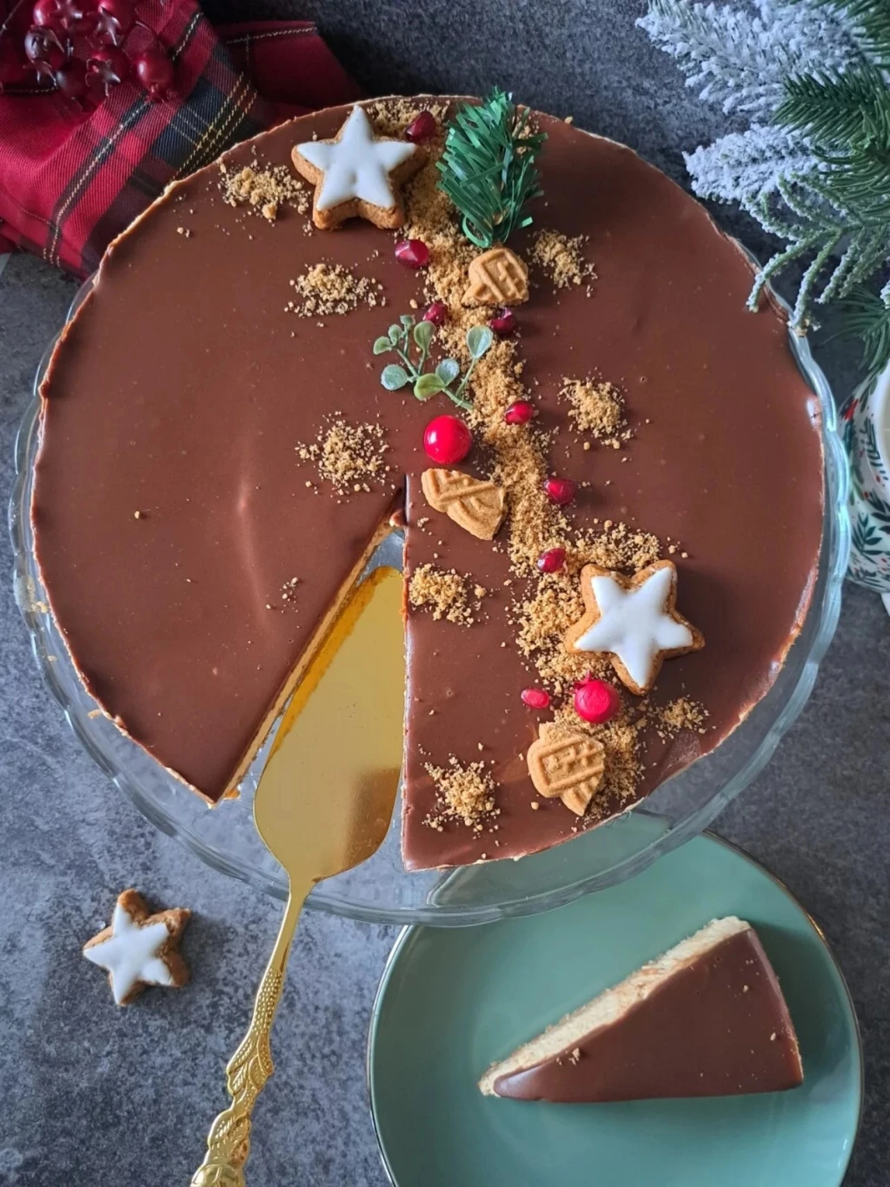 Blagdanska torta s popularnim keksima