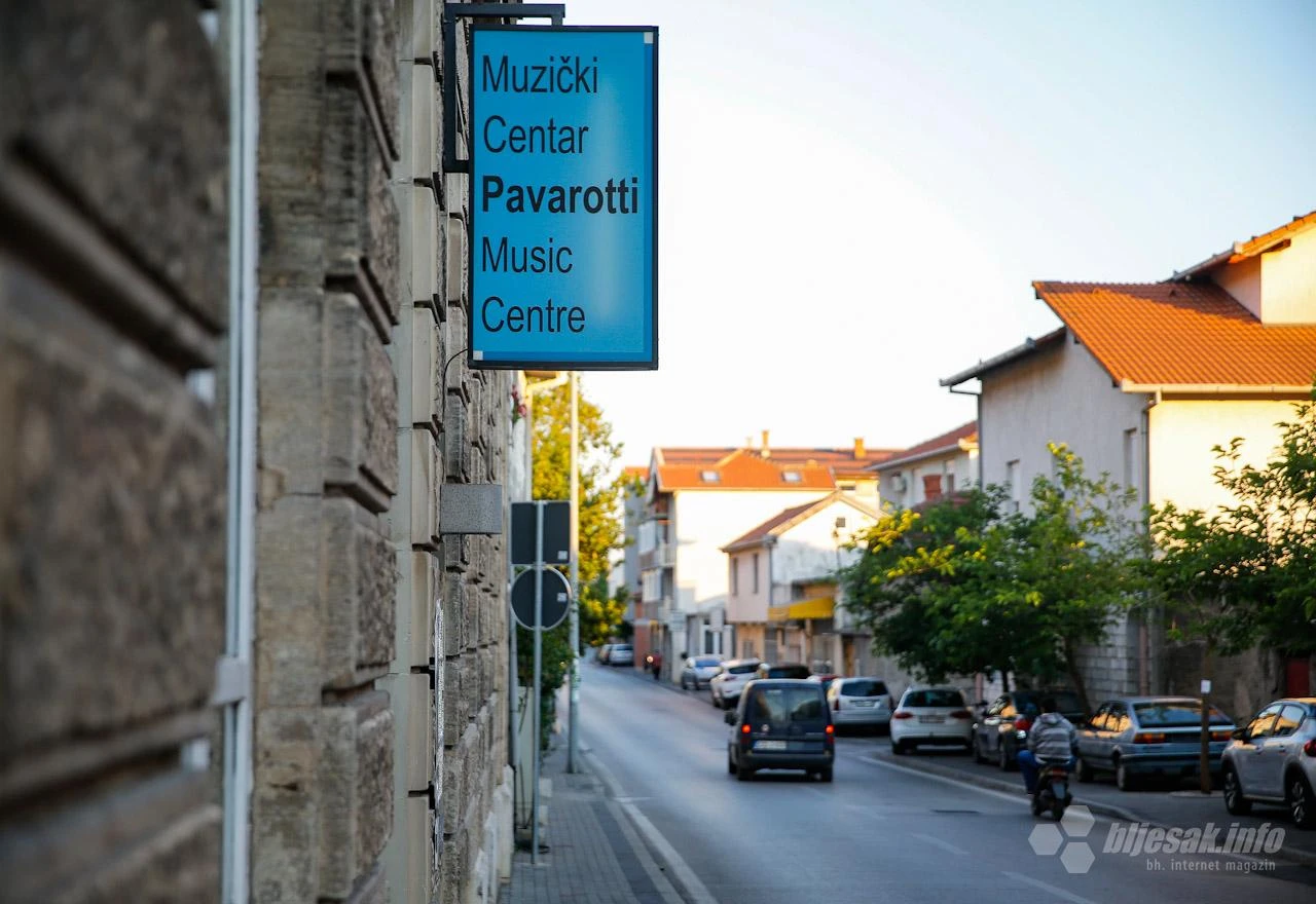 Mix Art Fest u Pavarottiju - Zanimljiv program 21. prosinca