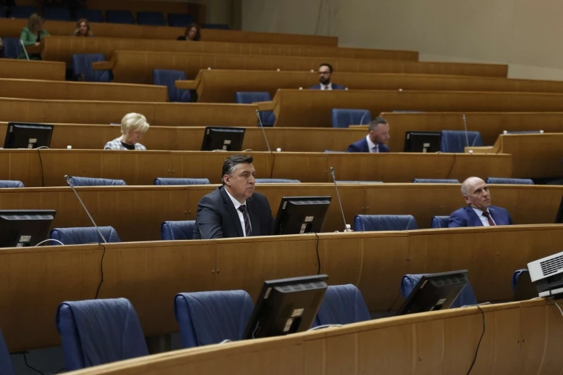 Promjena naziva - krajnji domet komisije za borbu protiv korupcije? 
