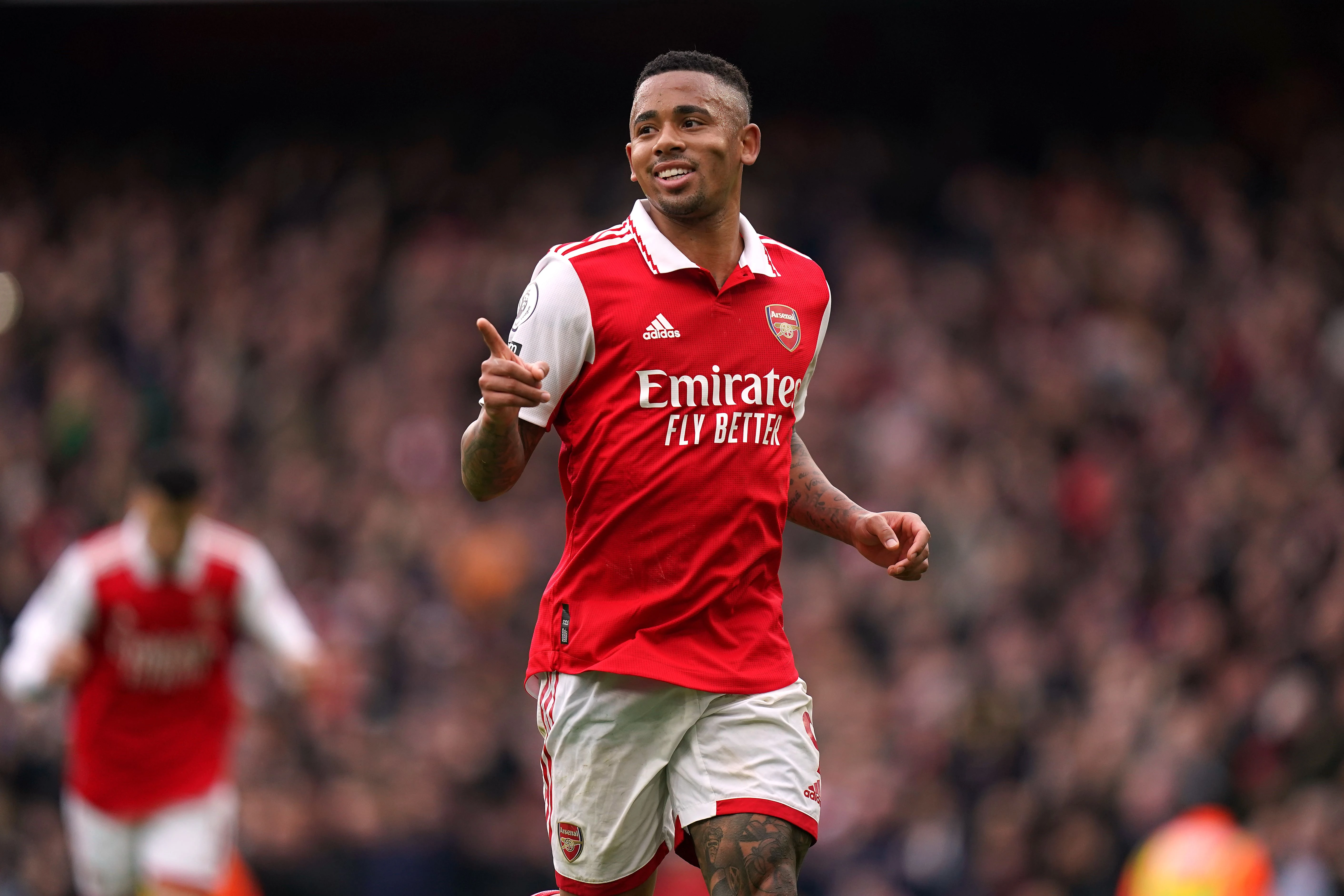 Nula na Anfieldu, Arsenal na vrhu