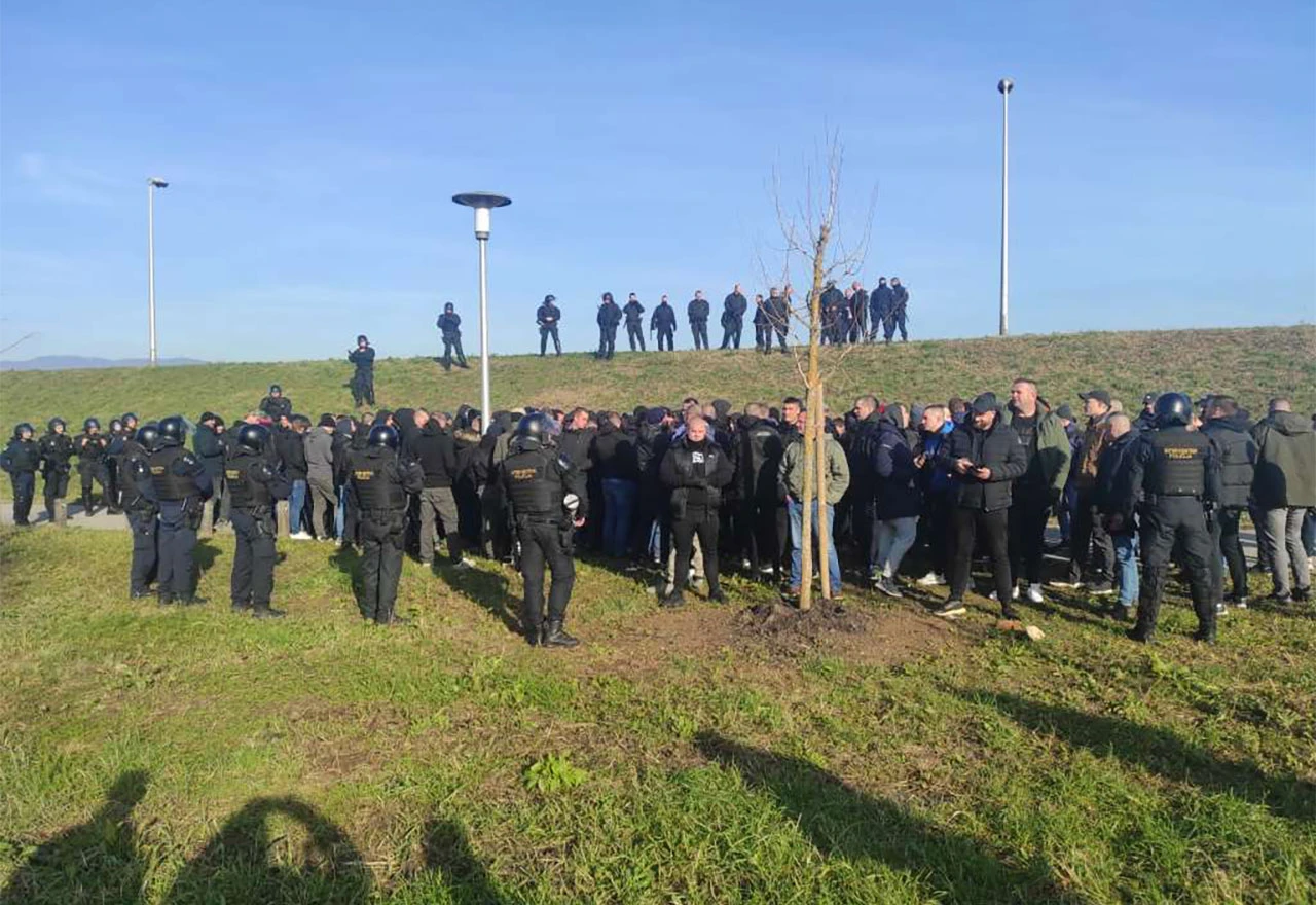Uoči derbija: Policija spriječila sukob Torcide i Bad Blue Boysa