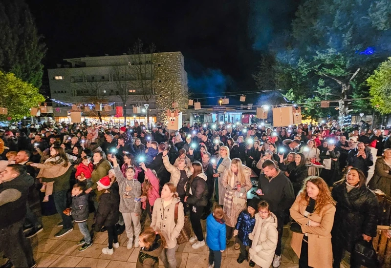 "Božić svima": Zavirite na prvu večer humanitarne manifestacije u Grudama
