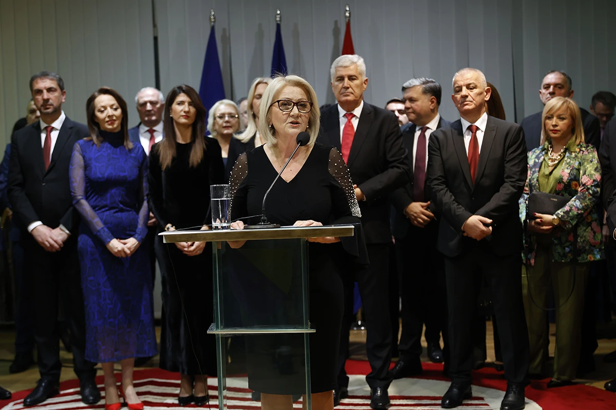 Krišto: Božićni duh nas ohrabruje da se povežemo jedni s drugima