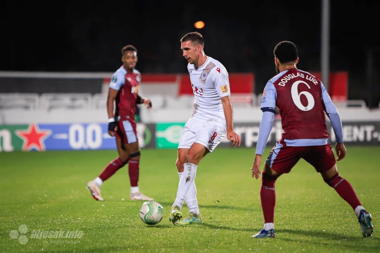 Aston Villa napada, Zrinjski se drži