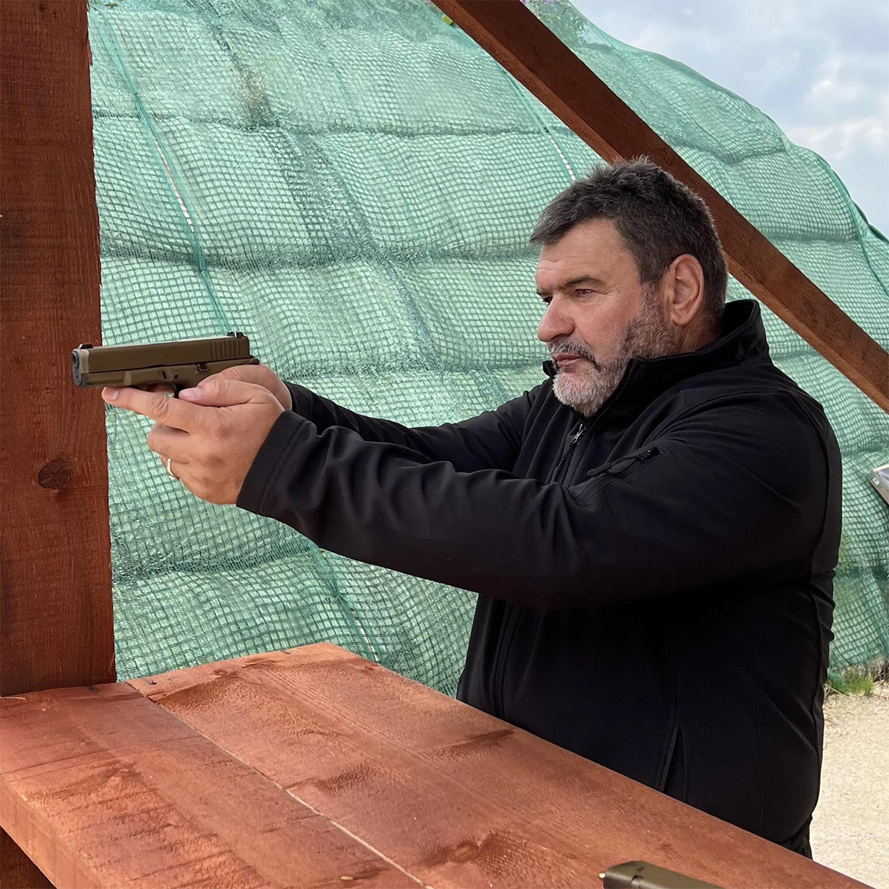 Islamska zajednica ''pere ruke'' od Hodžića koji poziva na naoružavanje djece