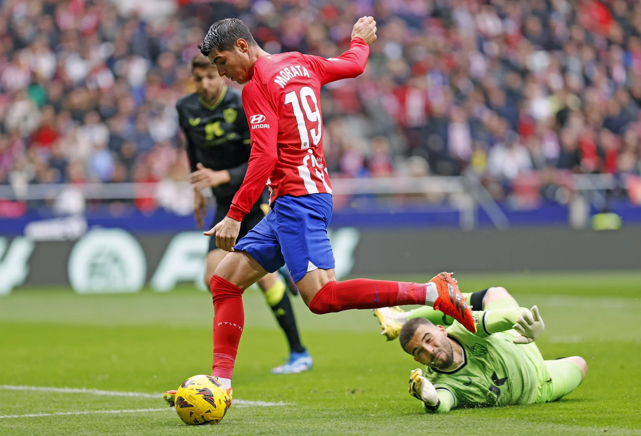 Atletico dostigao Barcelonu tijesnom pobjedom protiv fenjeraša
