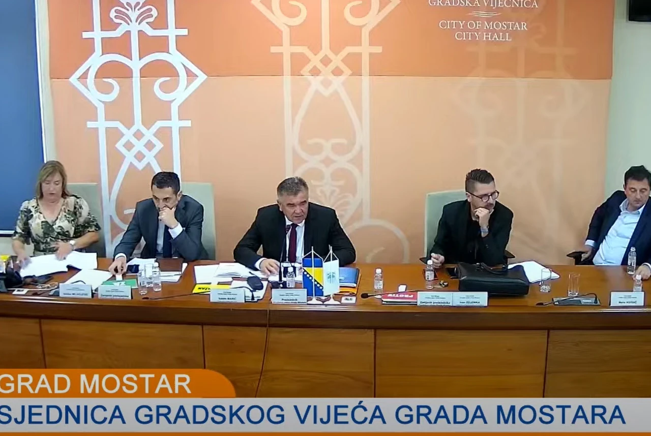 Materijal za mostarsko Vijeće: Nove elektrane, nova ulica, rušenje tribina…