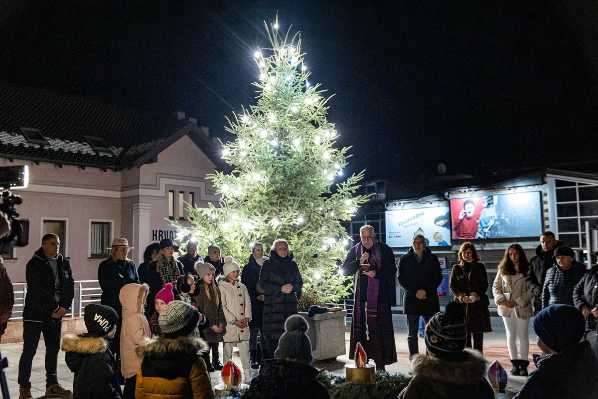 Čaroban početak "Božićne bajke" u Kiseljaku