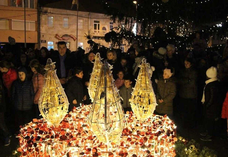 Advent u Livnu: Ledeni park, humanitarno klizanje, čajanka i ‘Christmas Bus’
