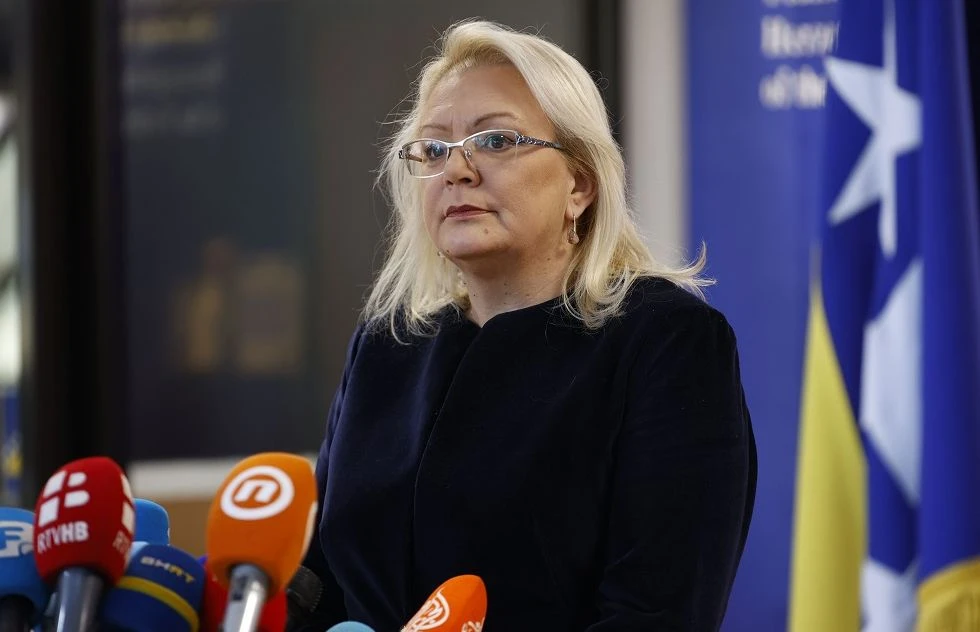 Želite posao kod predsjednice?