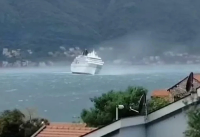 Video s Jadrana: Vjetar nagnuo kruzer