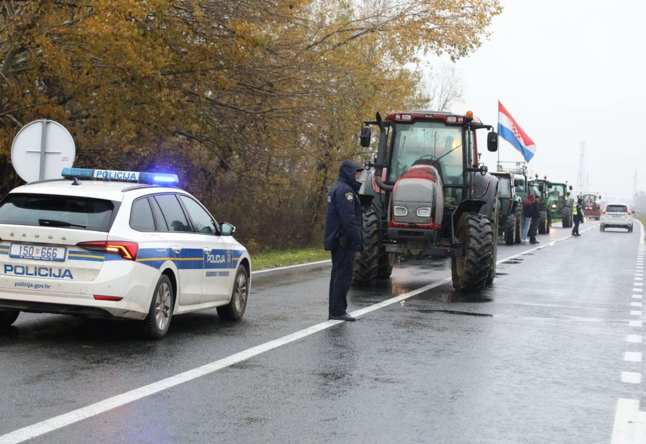 Hrvatski svinjogojci blokirali granični prijelaz Županja-Orašje