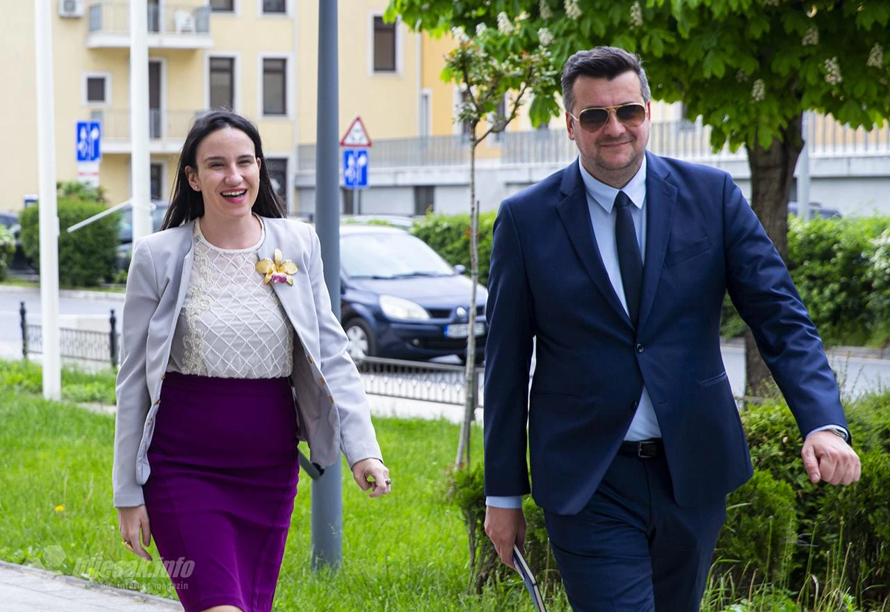 Gradonačenica Sarajeva Kabirija prijavila FUP-u: Osjećala sam se ugroženo i uplašeno - Kabiri poručio da se vide na sudu!
