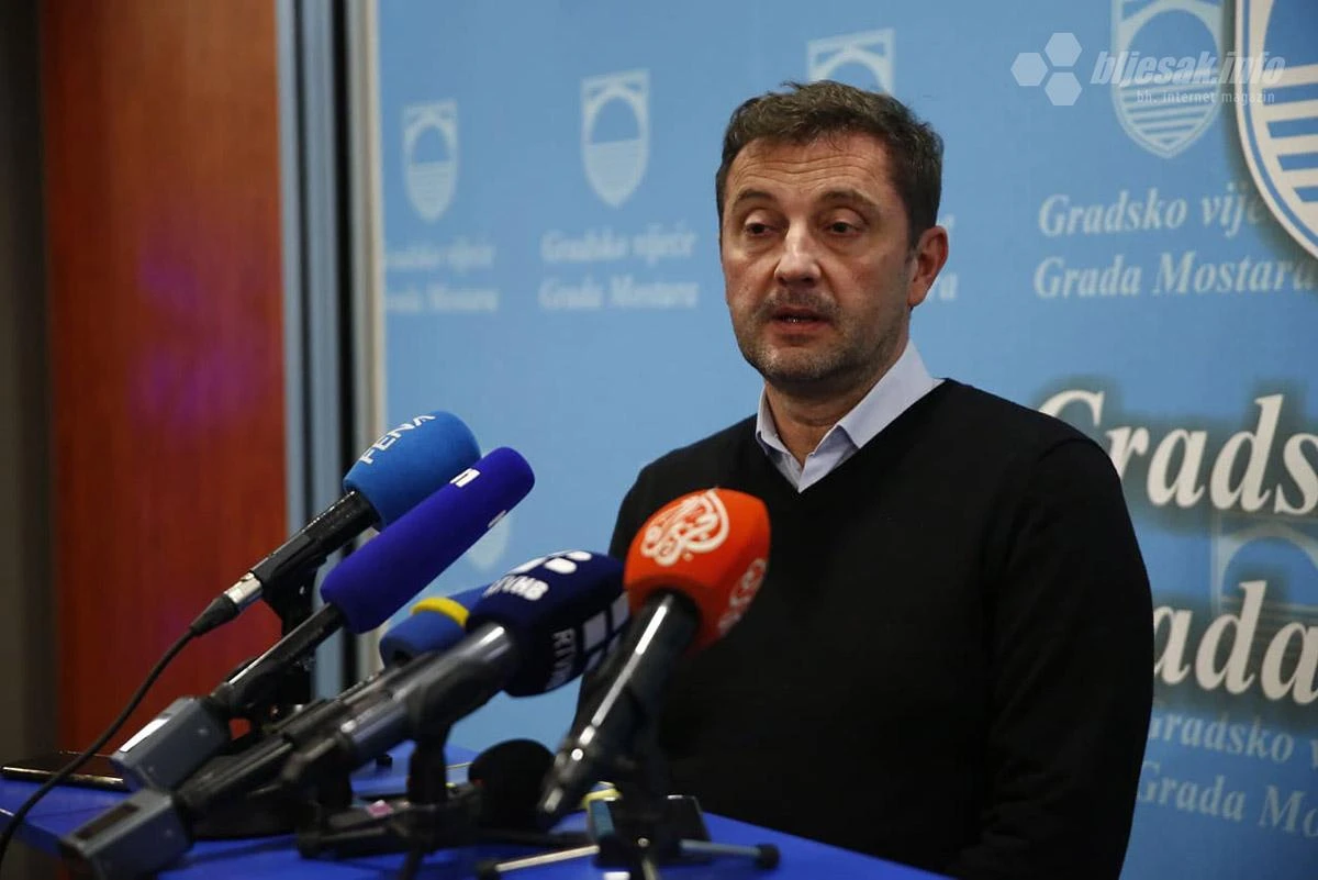 Saga oko mostarskog dočeka: Još uvijek se ne zna gdje će pjevati Joksimović