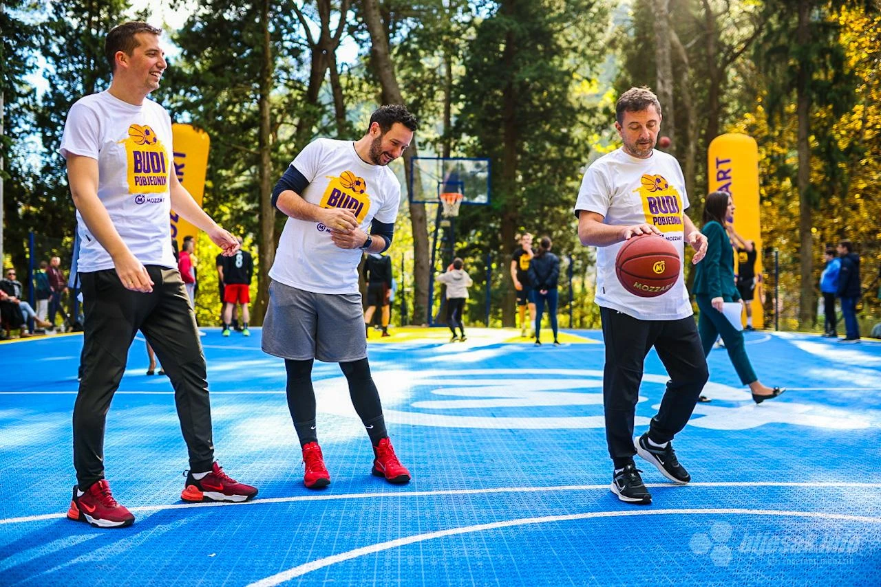 Za bivše i buduće asove: Otvoren košarkaški teren na Trimuši, pala i prva tekma