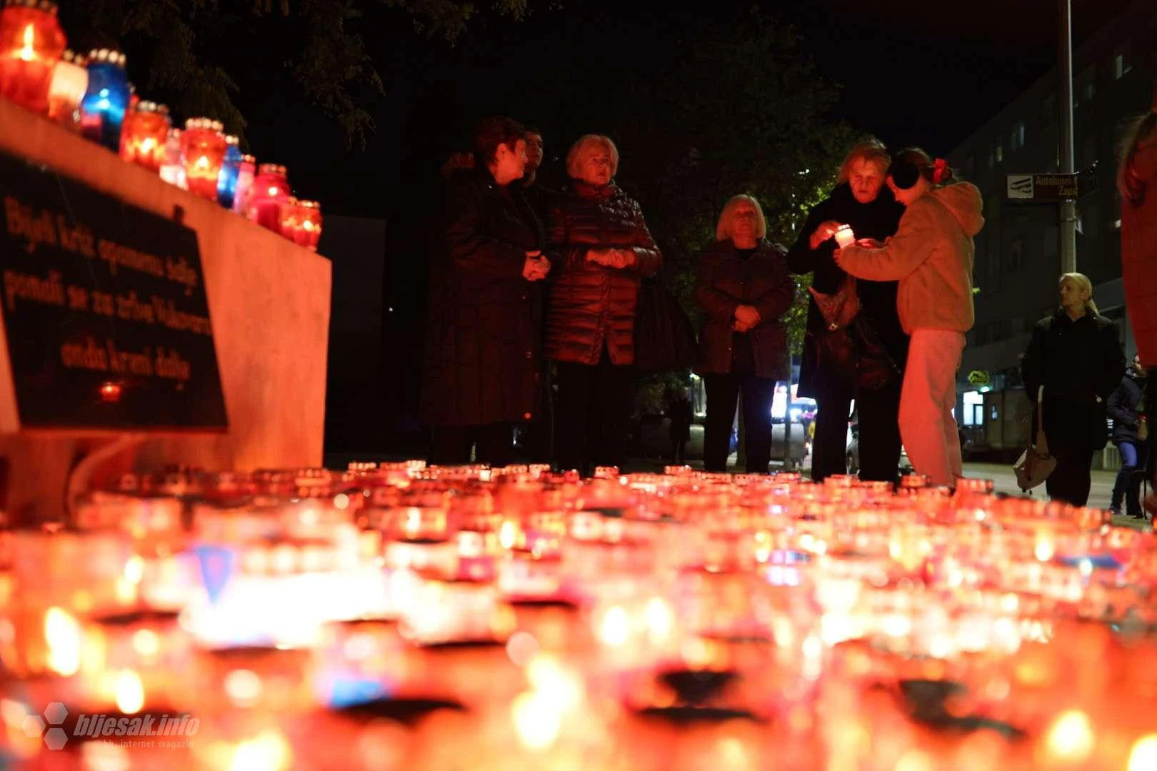 Mostar: Zapaljene svijeće za žrtve grada heroja