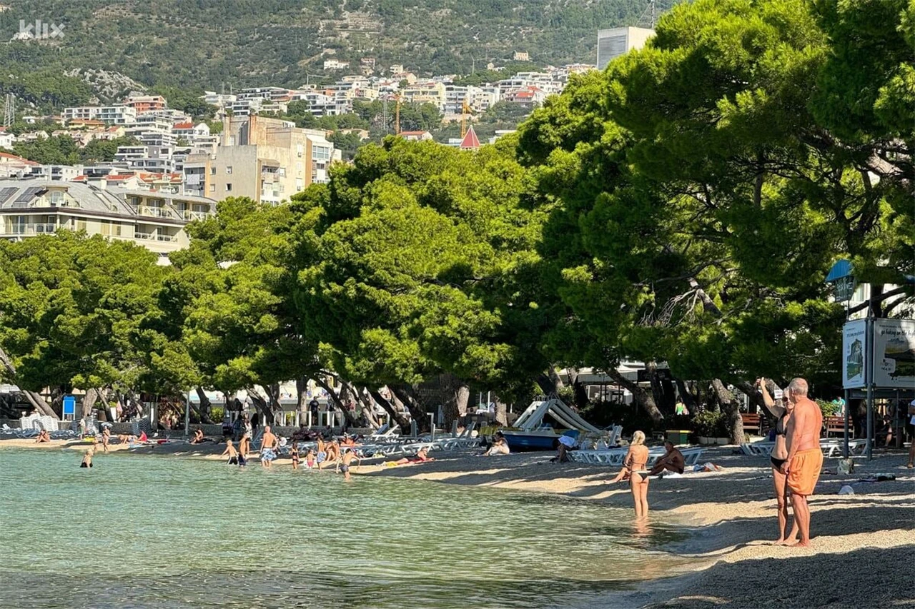Makarska ulaže pola milijuna eura za sunčališta, toalete i ostalu infrastrukturu
