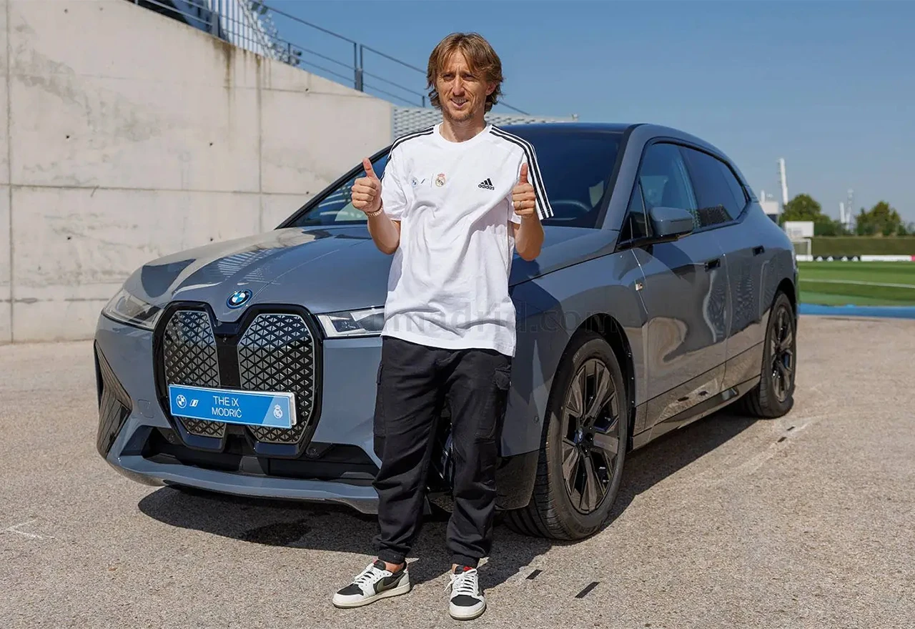 Za 105.900 eura možete kupiti BMW iX Luke Modrića