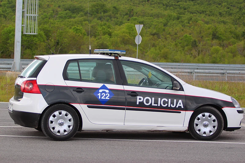 Široki Brijeg - Uhićen nakon što je izbacio drogu kroz prozor auta