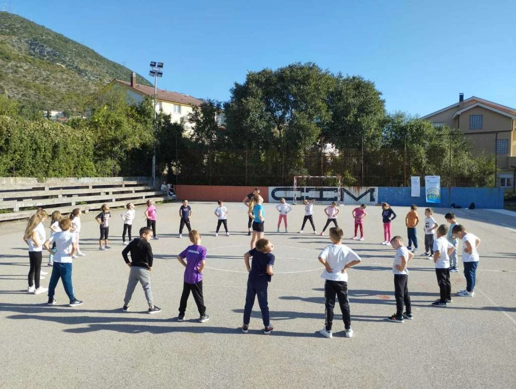 Mostar: UG 'Nešto više' održalo edukativne radionice za više od 500 djece