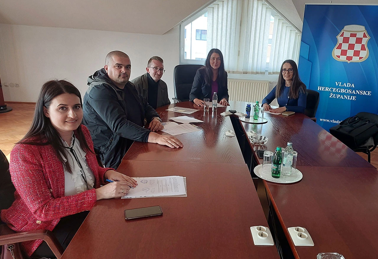 Potpisani ugovori o sufinanciranju prijevoza učenika srednjih škola