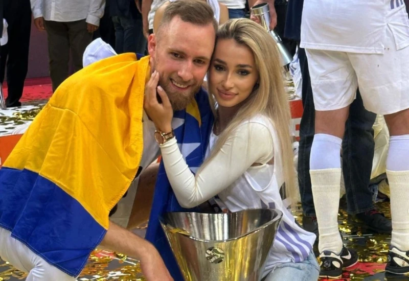 Ženi se Džanan Musa