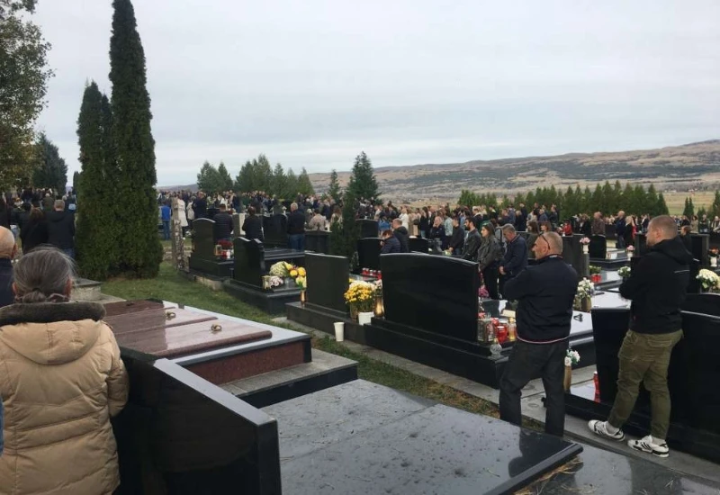 Obilaskom groblja katolici u HBŽ-u obilježili blagdan Svih svetih