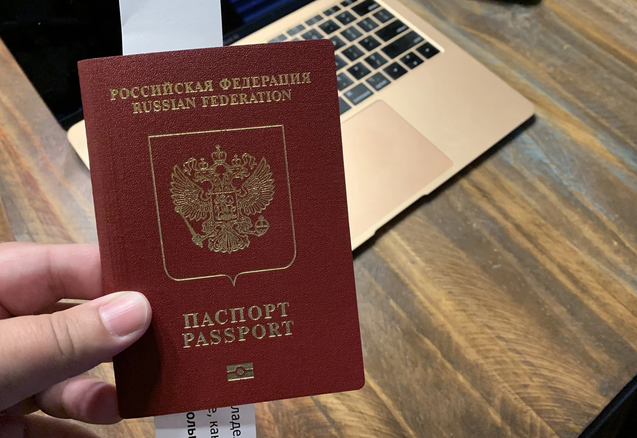 Rus skinut s leta u Sarajevu: Osumnjičen za sudjelovanje u ilegalnim oružanim formacijama