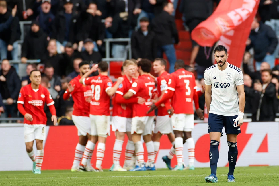 Agoniji Ajaxa nema kraja