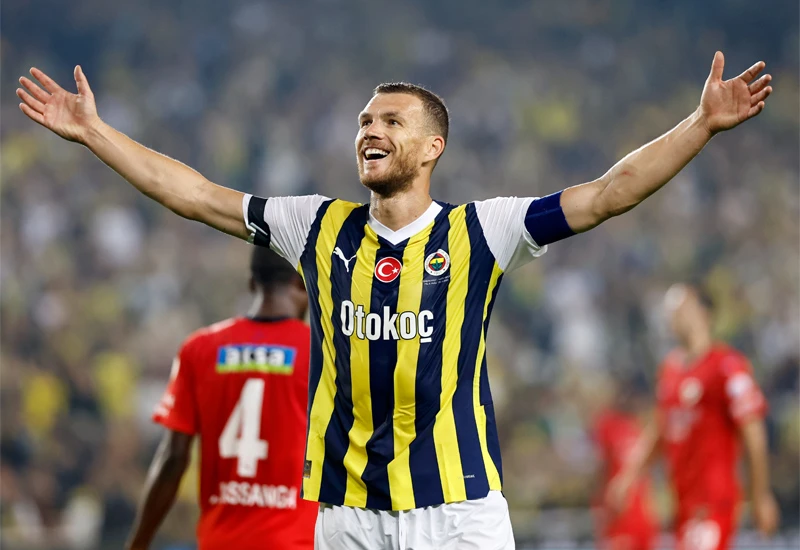 Nova pobjeda Fenerbahčea, Livaković konačno savladan