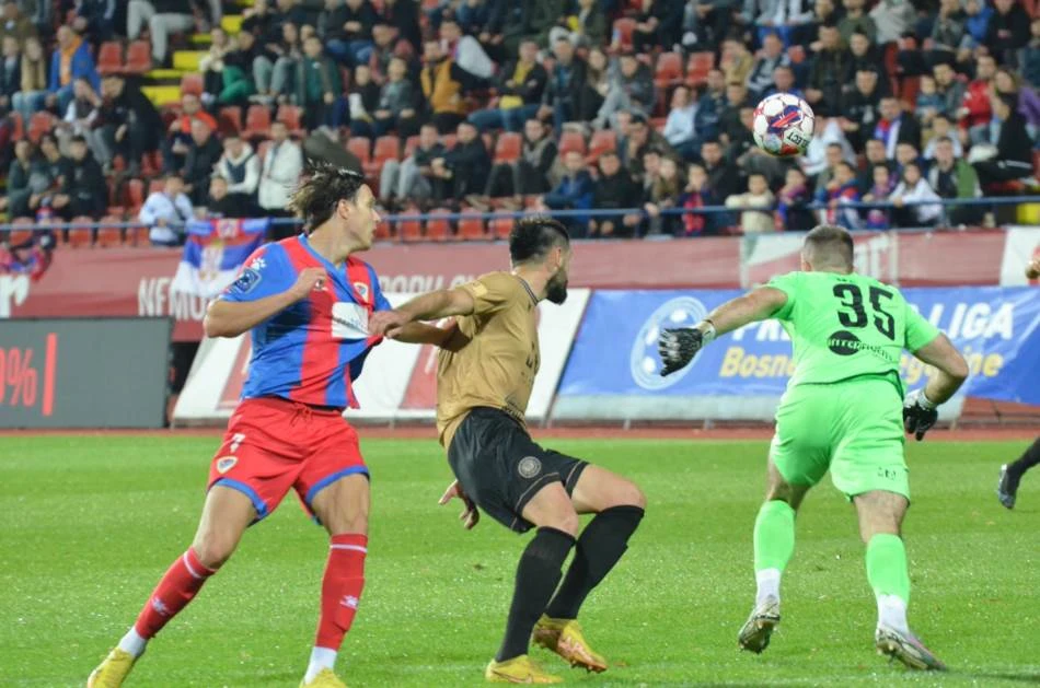 Veliki derbi završio bez golova, tresle se samo vratnice