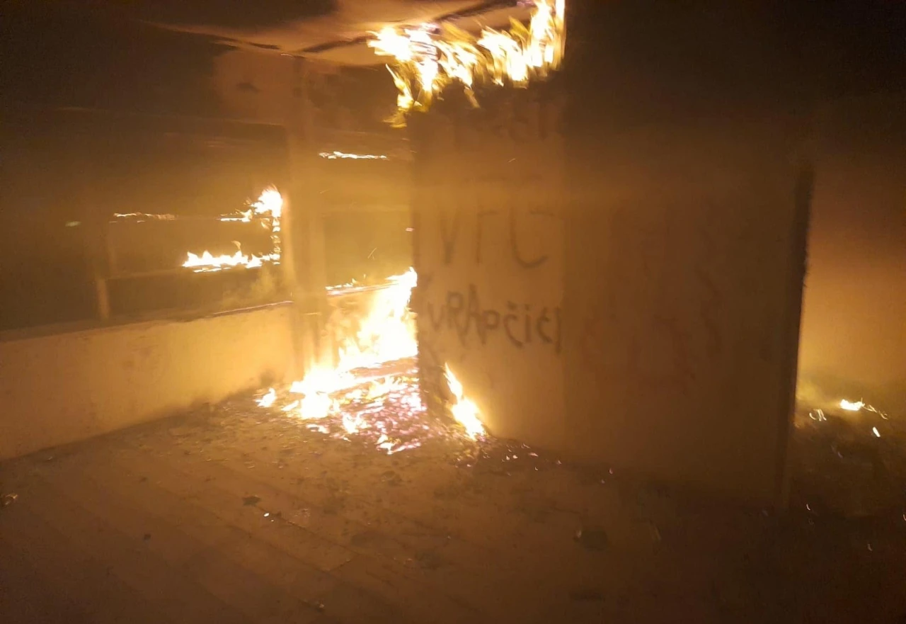 Mostar: Vatrogasci ispumpavali vodu pa gasili požar na bivšoj predionici