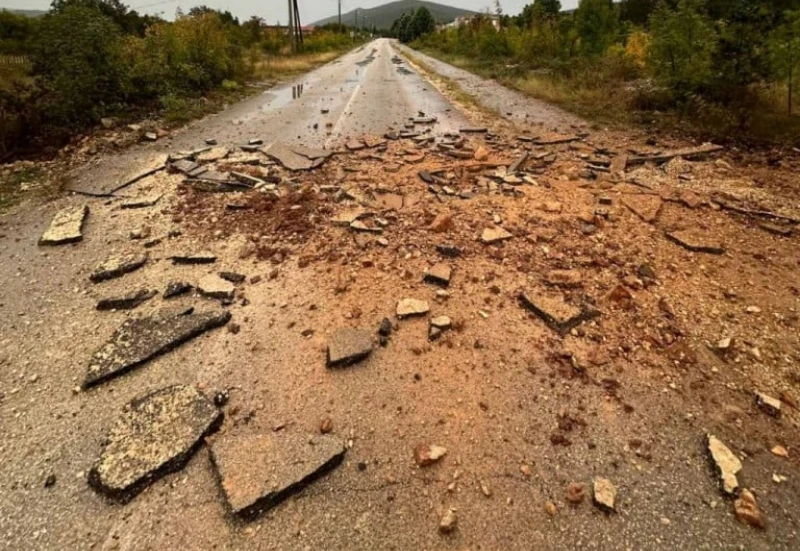 Ljubuški: Grom uništio cestu 