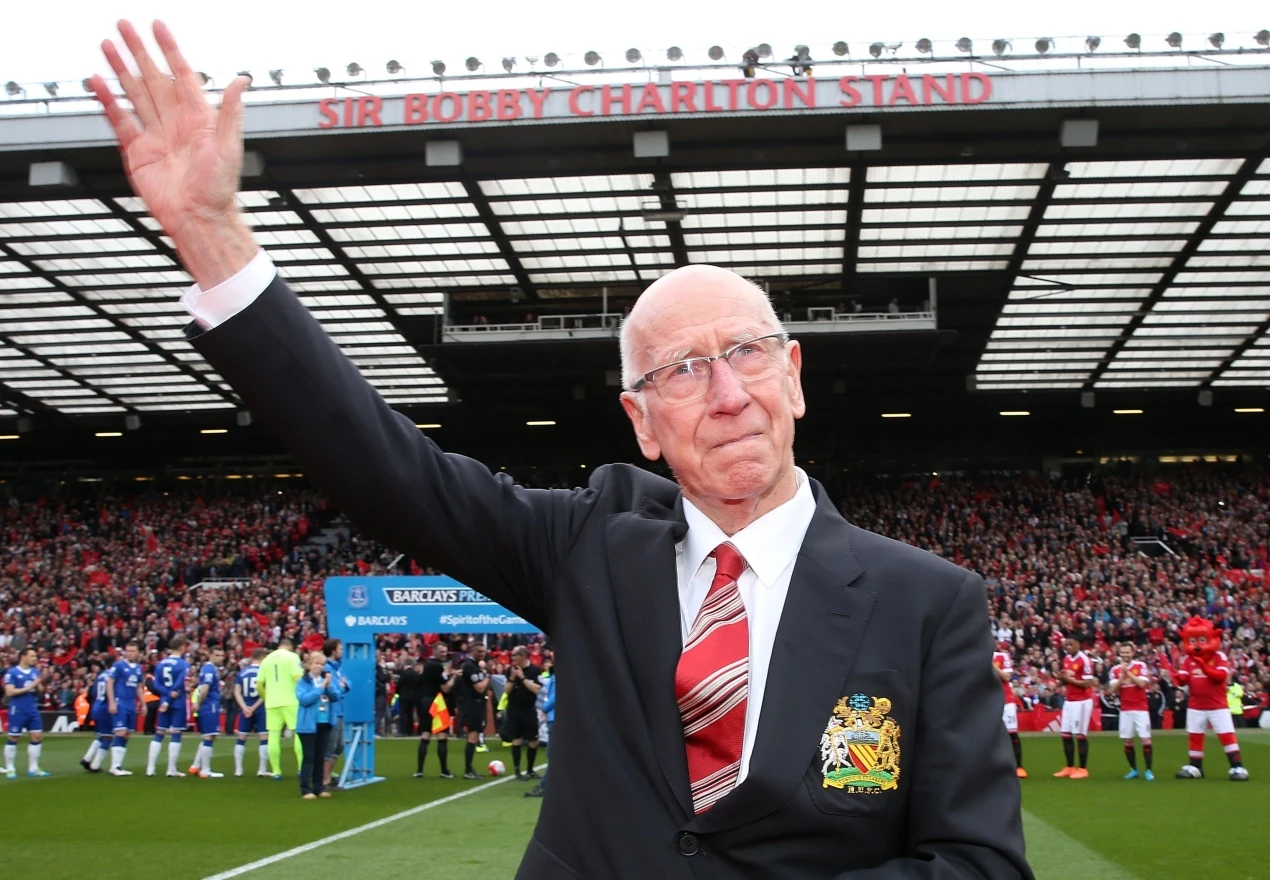 Umro je legendarni Sir Bobby Charlton