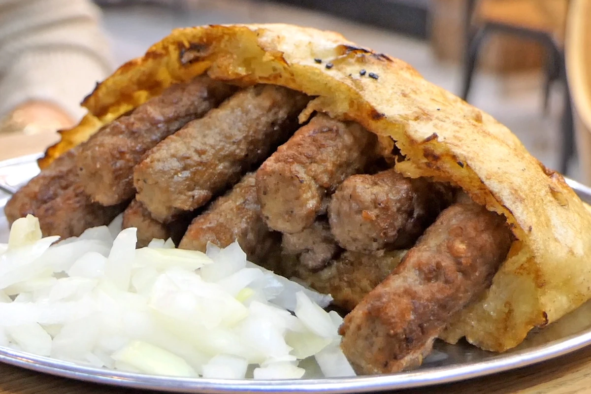 VIDEO | Ovo su najbolji ćevapi u Bugojnu, gost ih pojeo 40