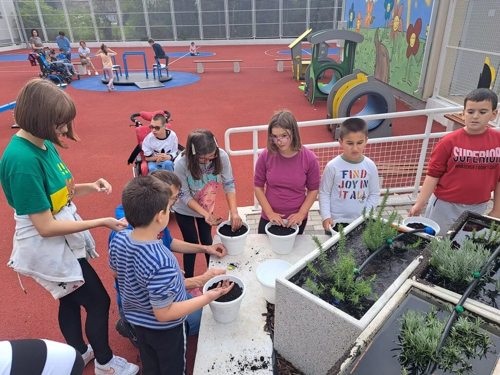Održana prva radionica hortikulture u osjetilnom parku Kantarevac u Mostaru